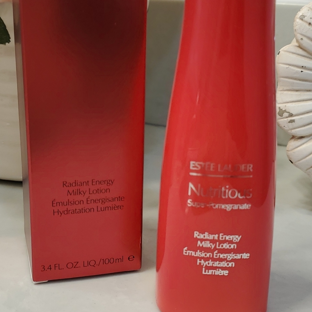 Estee Lauder Lotion - Picture 4 of 5